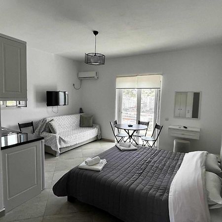 Mariana Apartments Саранда Екстер'єр фото