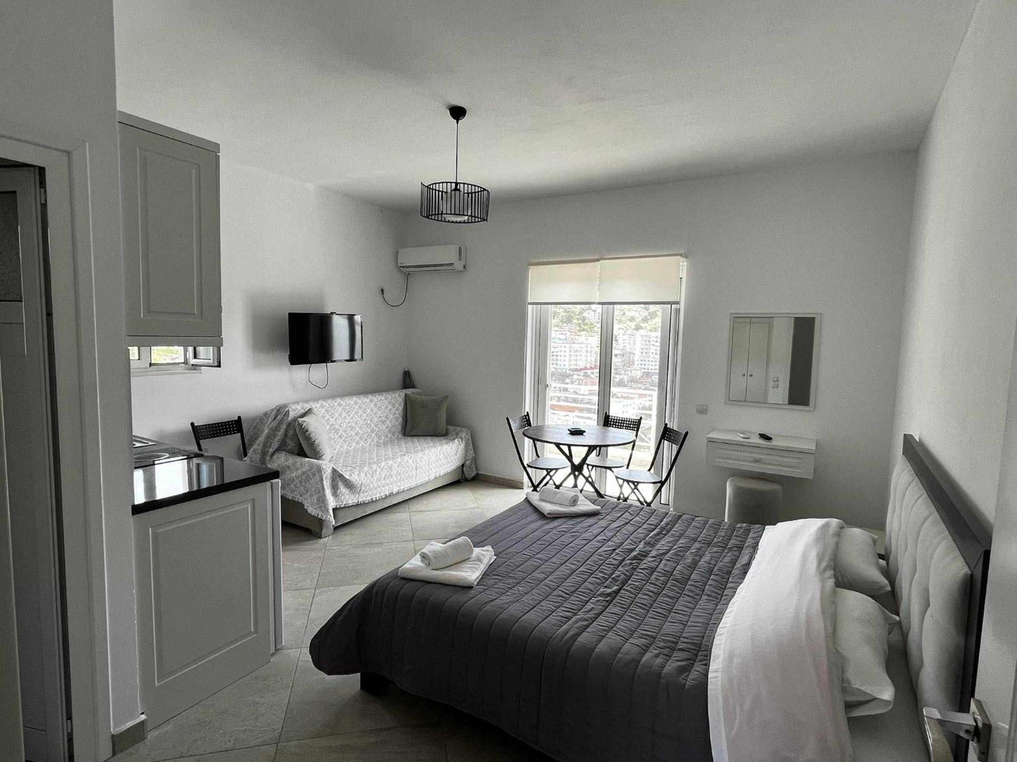 Mariana Apartments Саранда Екстер'єр фото